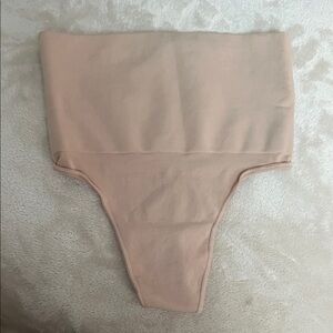 🐻 SKIMS Shapewear Thong